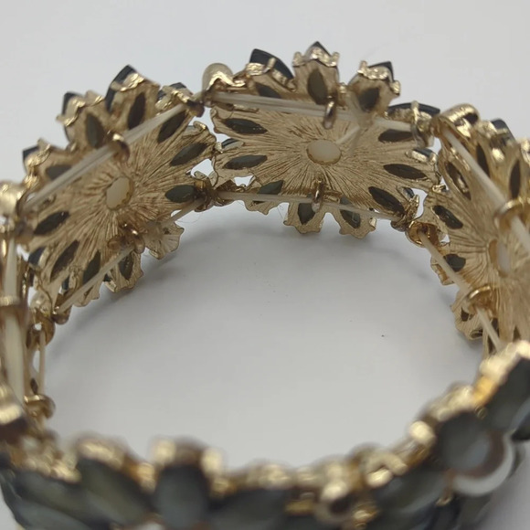 Costume Jewelry Beaded Flower Cuff and Gold Plated Arrow Cuff Set - Picture 4 of 6